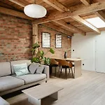 Loft 75mkw W Sercu Miasta アパート ビィドゴシュチュ